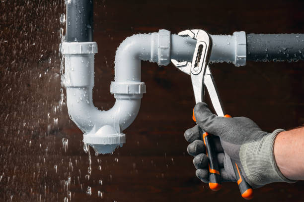 Professional Gas Line Repair technician working in Middle Island, NY